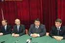 po sesji odbyła sie konferencja prasowa.jpg