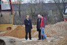 054 - (od lewej) Wicestrosta Ostrowski Krzysztof Rasiak, Kierownik Szkolenia Praktycznego w ZSP CKU w Przygodzicach Bogusław Lipiński oraz