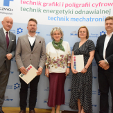 Odebrali certyfikaty 
