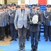 Święto Policji w Ostrowie. Odznaczenia i awanse dla 109 funkcjonariuszy 