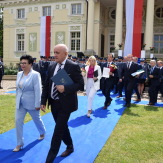 Święto Policji w Ostrowie. Odznaczenia i awanse dla 109 funkcjonariuszy 