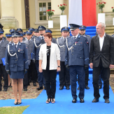 Święto Policji w Ostrowie. Odznaczenia i awanse dla 109 funkcjonariuszy 