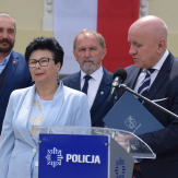 Święto Policji w Ostrowie. Odznaczenia i awanse dla 109 funkcjonariuszy 