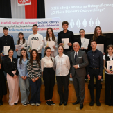 Dizajn, phishing i omomierz, czyli Konkurs Ortograficzny o „Pióro Starosty Ostrowskiego”