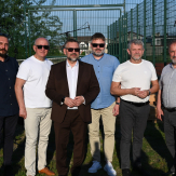 Samorządowcy miej formalnie 