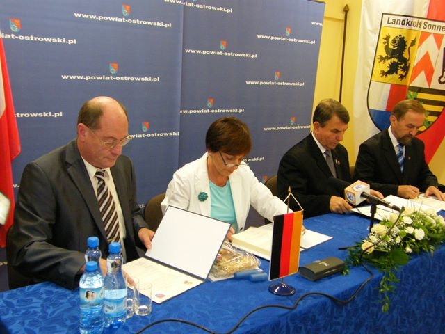 * podpisanie_porozumienia1.jpg
