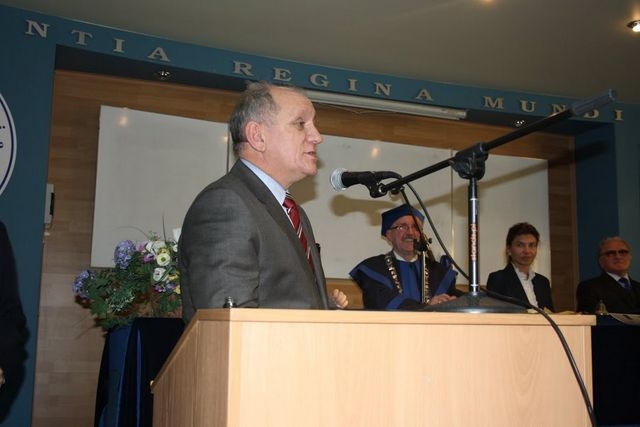 * img_4365.jpg